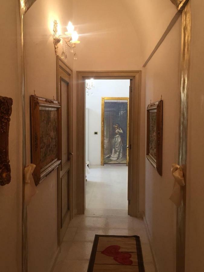 쿠트로피아노 Palazzo Macchia 빌라 외부 사진